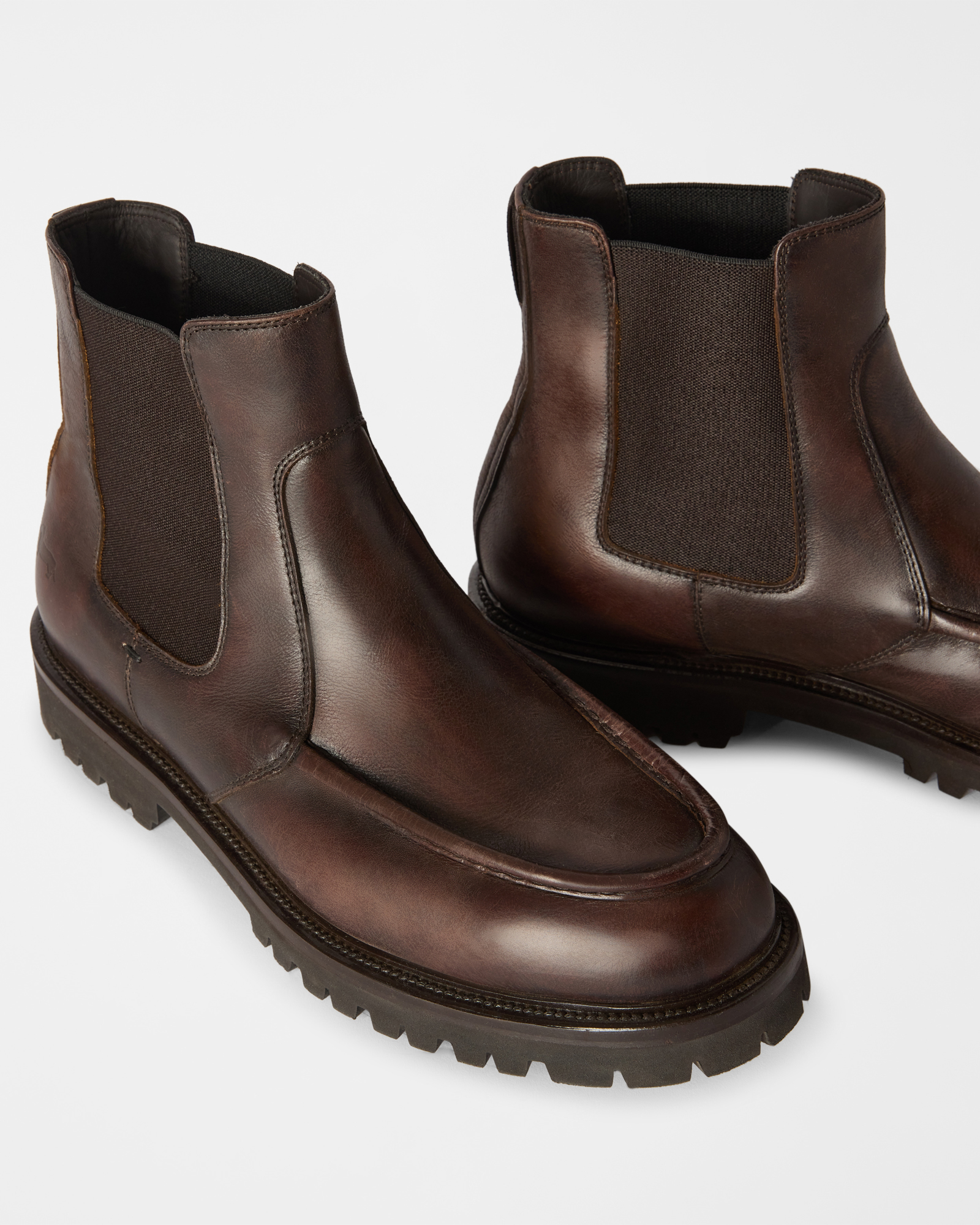 Chelsea boot Uomo in pelle delav&egrave; con punta cucita stile mocassino, TESTA DI MORO, large